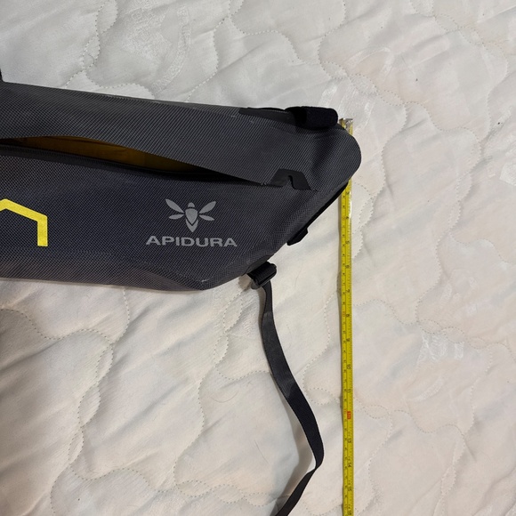 Apidura bike bag frame bag - Picture 3 of 7